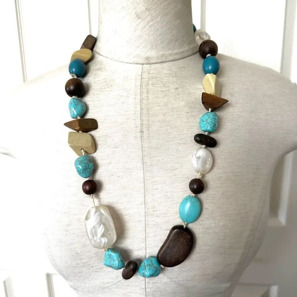 Chunky beaded necklace
